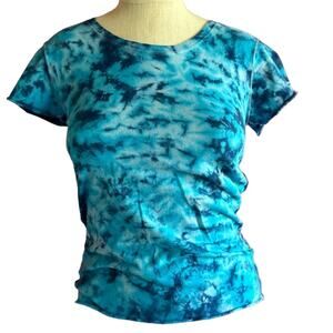 Brand New Tie Dye Juniors T-Shirt Size Medium Blue